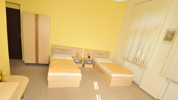 Liečebný dom Slaná ** 2