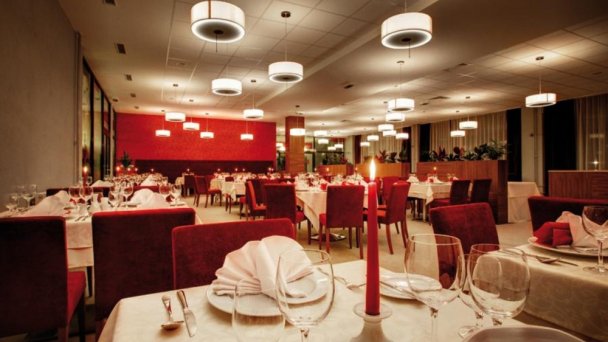 Kúpeľný hotel Minerál 8 Kúpeľný hotel Minerál 8
