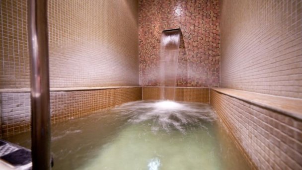 Kúpeľný hotel Minerál 4 Kúpeľný hotel Minerál 4