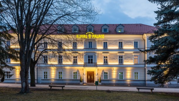 Kúpeľný hotel Royal Palace ***** 28