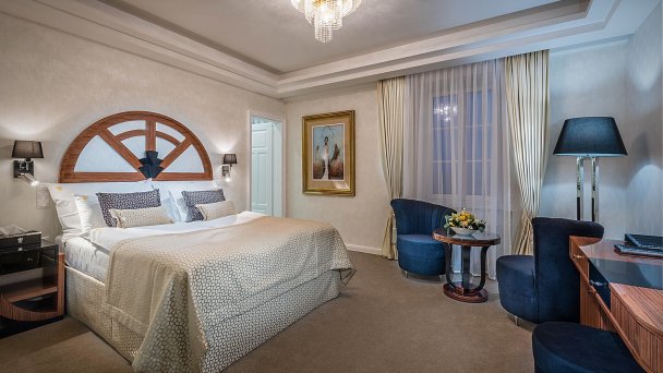 Kúpeľný hotel Royal Palace ***** 70