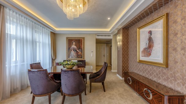 Kúpeľný hotel Royal Palace ***** 62