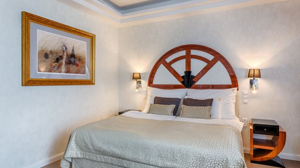Kúpeľný hotel Royal Palace ***** 55