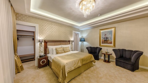 Kúpeľný hotel Royal Palace ***** 50
