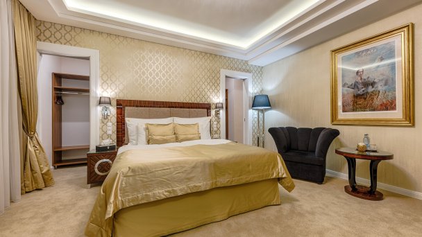Kúpeľný hotel Royal Palace ***** 49