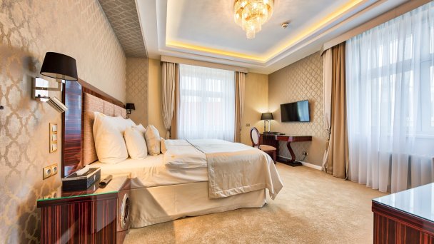 Kúpeľný hotel Royal Palace ***** 34