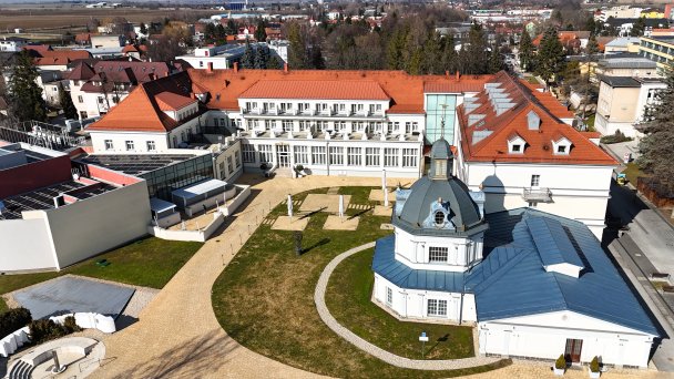 Kúpeľný hotel Royal Palace ***** 5