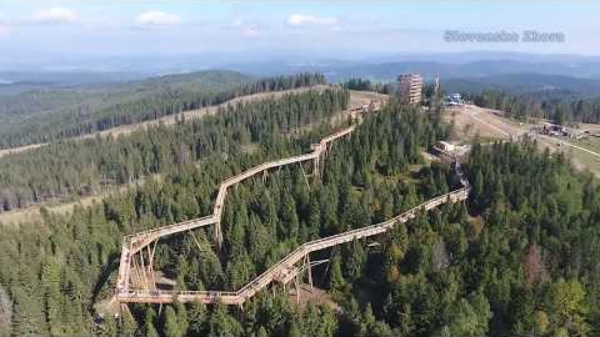 Chodník korunami stromov - Ždiar - Bachledova dolina - Bachledka Ski and Sun. SLOVENSKO ZHORA Autor: SLOVENSKO ZHORA Zdroj: https://www.youtube.com/@SLOVENSKO-ZHORA Chodník korunami stromov - Ždiar - Bachledova dolina - Bachledka Ski and Sun. SLOVENSKO ZHORA Autor: SLOVENSKO ZHORA Zdroj: https://www.youtube.com/@SLOVENSKO-ZHORA