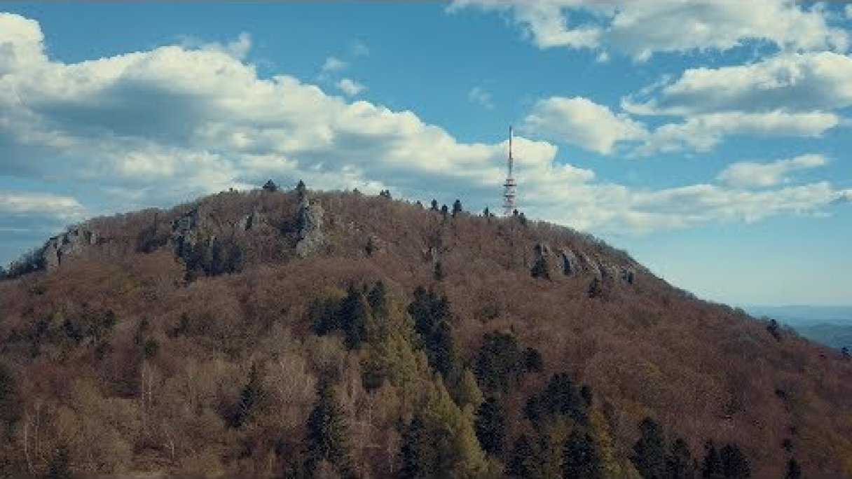 SITNO - Štiavnické vrchy Landscape video Autor: Studio VLk Zdroj: https://www.youtube.com/@StevoEichenberger