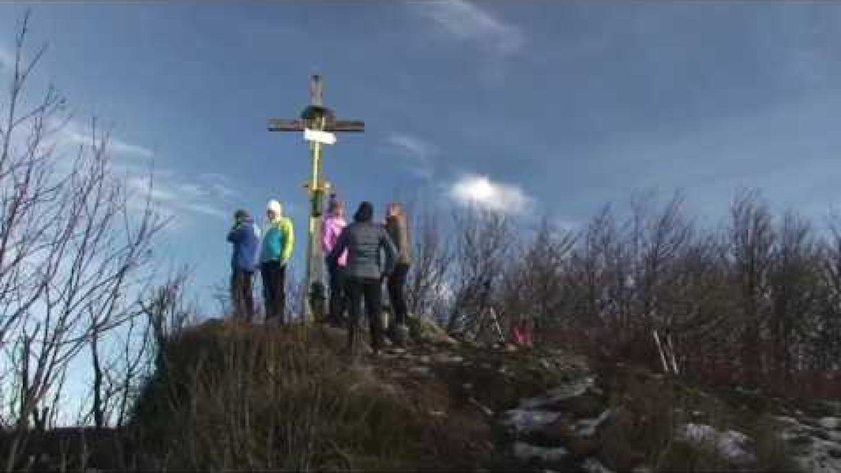 Výstup na Šimonku (Slanské vrchy) Autor: Nostromo Hiking Zdroj: https://www.youtube.com/@nostromohiking2364