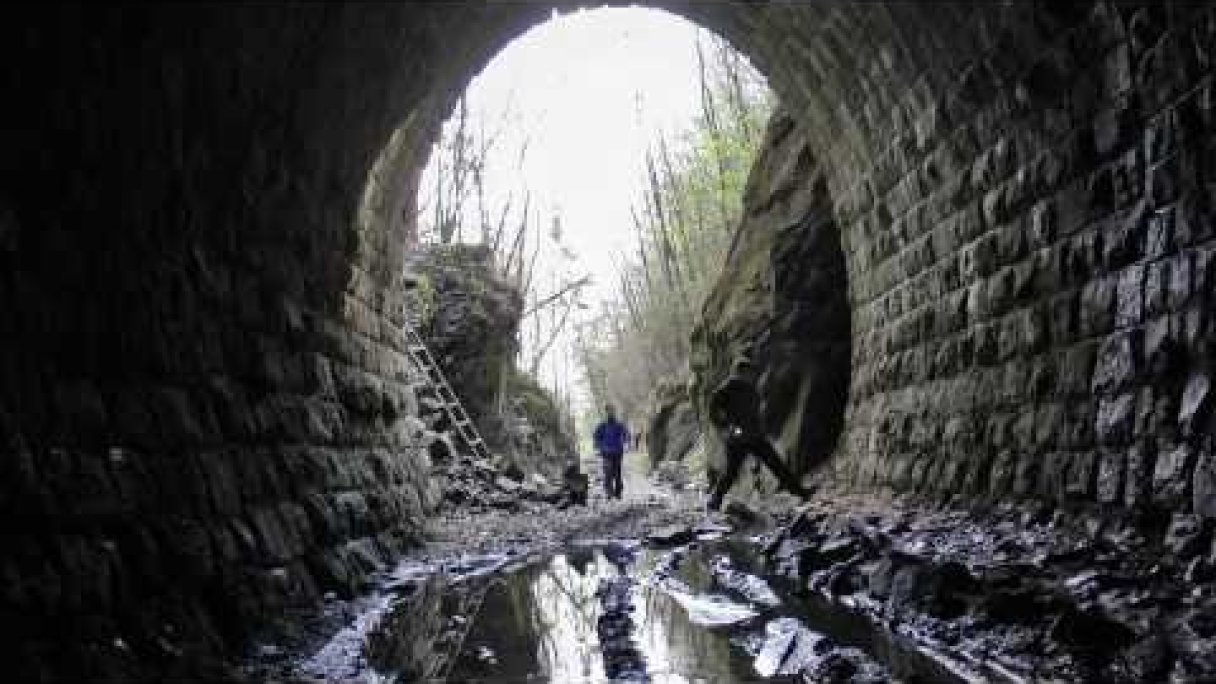 Slavošovský tunel - tunel ktorý patrí nenávratne minulosti Autor: G2 STUDIO GARAN Zdroj: https://www.youtube.com/@G2STUDIOGARAN
