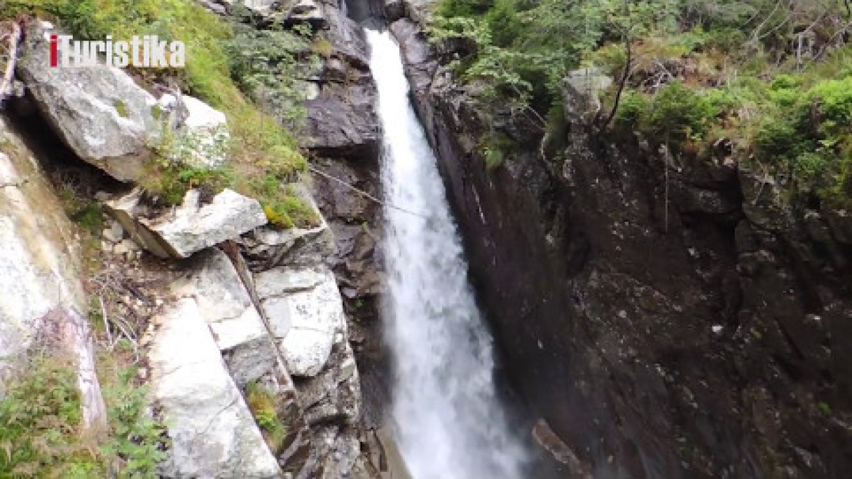OBROVSKÝ VODOPÁD - VYSOKÉ TATRY (HIGH TATRAS) Autor: Slovenská turistika Zdroj: https://www.youtube.com/@SlovenskaTuristikaOfficial