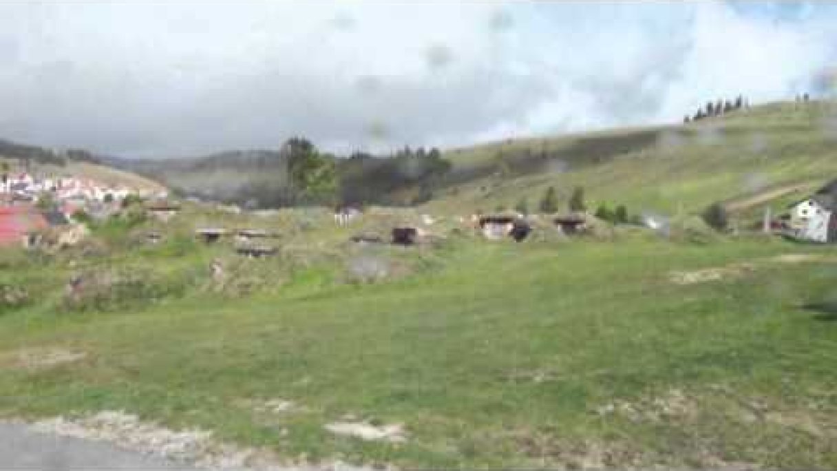 "v mončičke" Autor: MarosELRO Zdroj: https://www.youtube.com/@MarosELRO