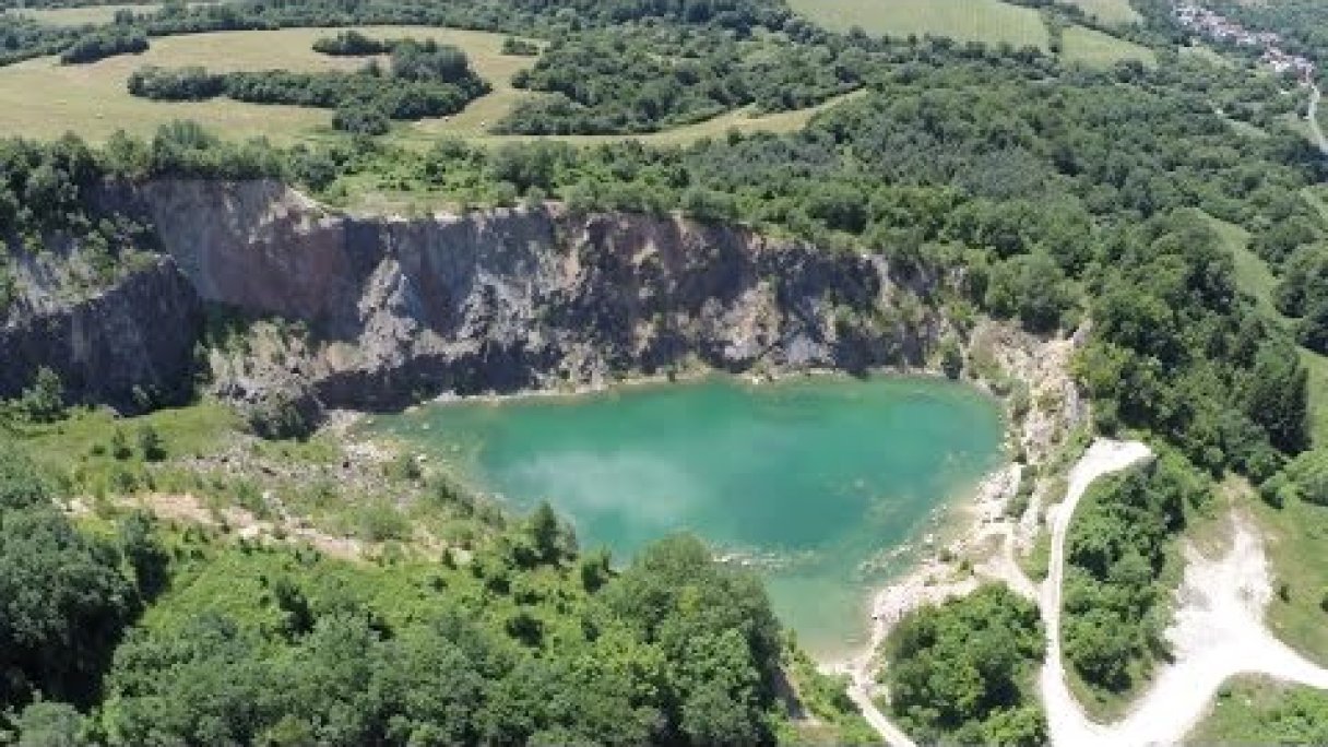 Beňatina Autor: Jan Studenovsky Zdroj: https://www.youtube.com/@JanStudenovsky Beňatina Autor: Jan Studenovsky Zdroj: https://www.youtube.com/@JanStudenovsky