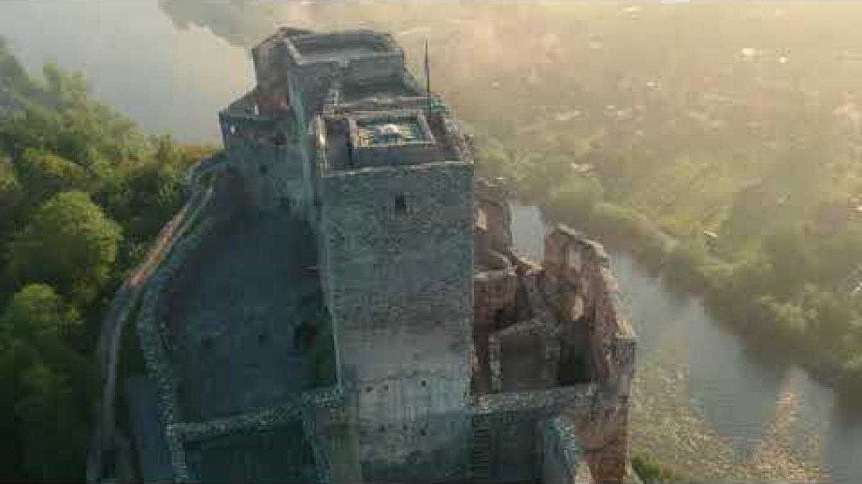 Hrad Strečno Autor: Vlado Vričan Zdroj: https://www.youtube.com/@vladovful