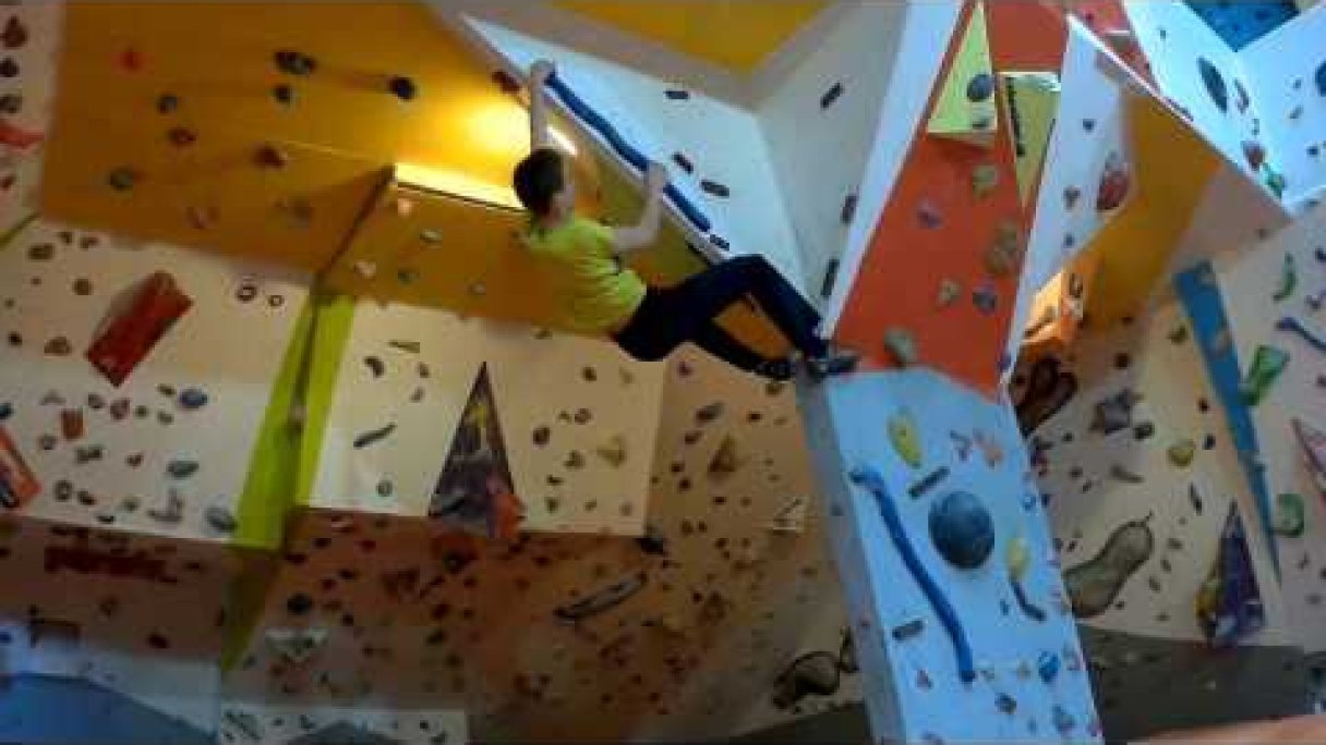 T2 Boulder Arena Košice, Slovakia Autor: Vratislav Zurek Zdroj: https://www.youtube.com/@VratislavZurek