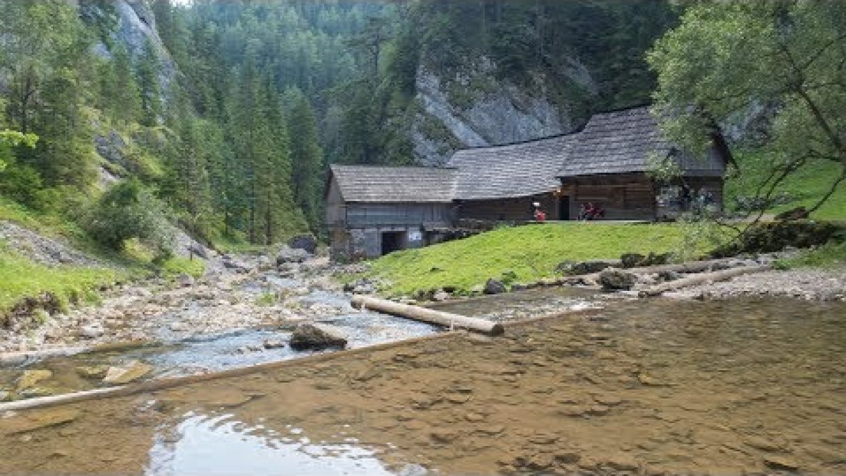 Kvačianska dolina - Oblazy mlyny 4K - Vyletik.eu Autor: Vyletik.eu Zdroj: https://www.youtube.com/@Vyletikeu