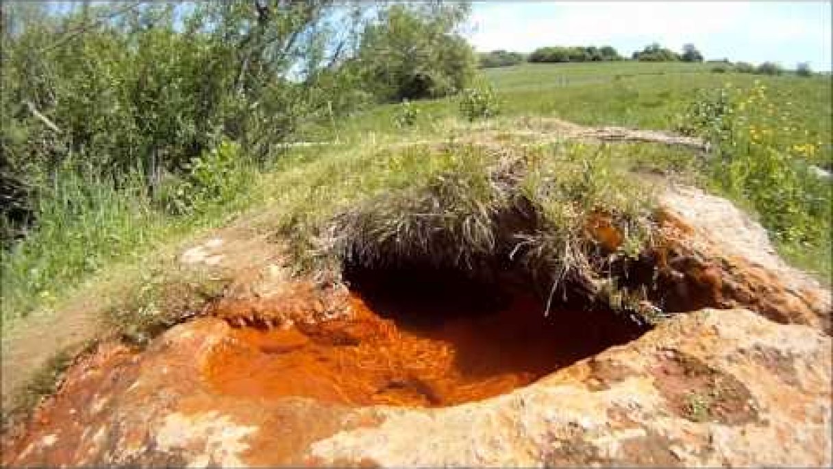Mičinské travertíny Autor: Redakcia Tourportal Zdroj: https://www.youtube.com/@tourportalsvk
