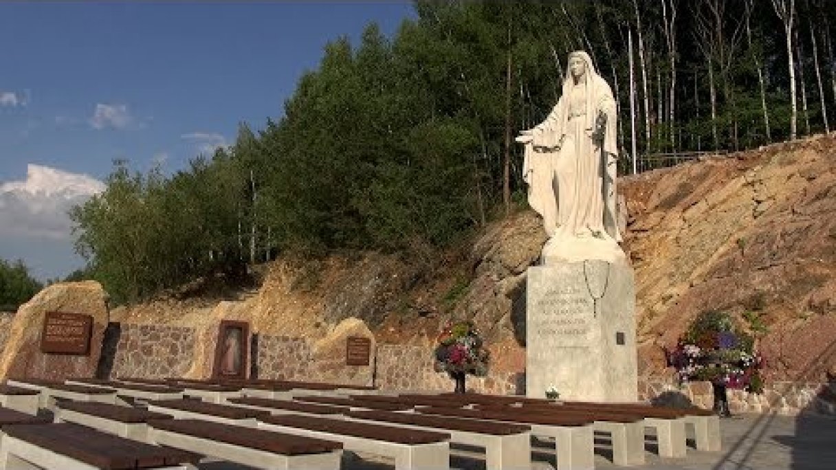 KRÁĽOVNÁ NEBA NA HORE BUTKOV - Slovenská verzia Autor: Kríž Butkov Zdroj: https://www.youtube.com/@krizbutkov46
