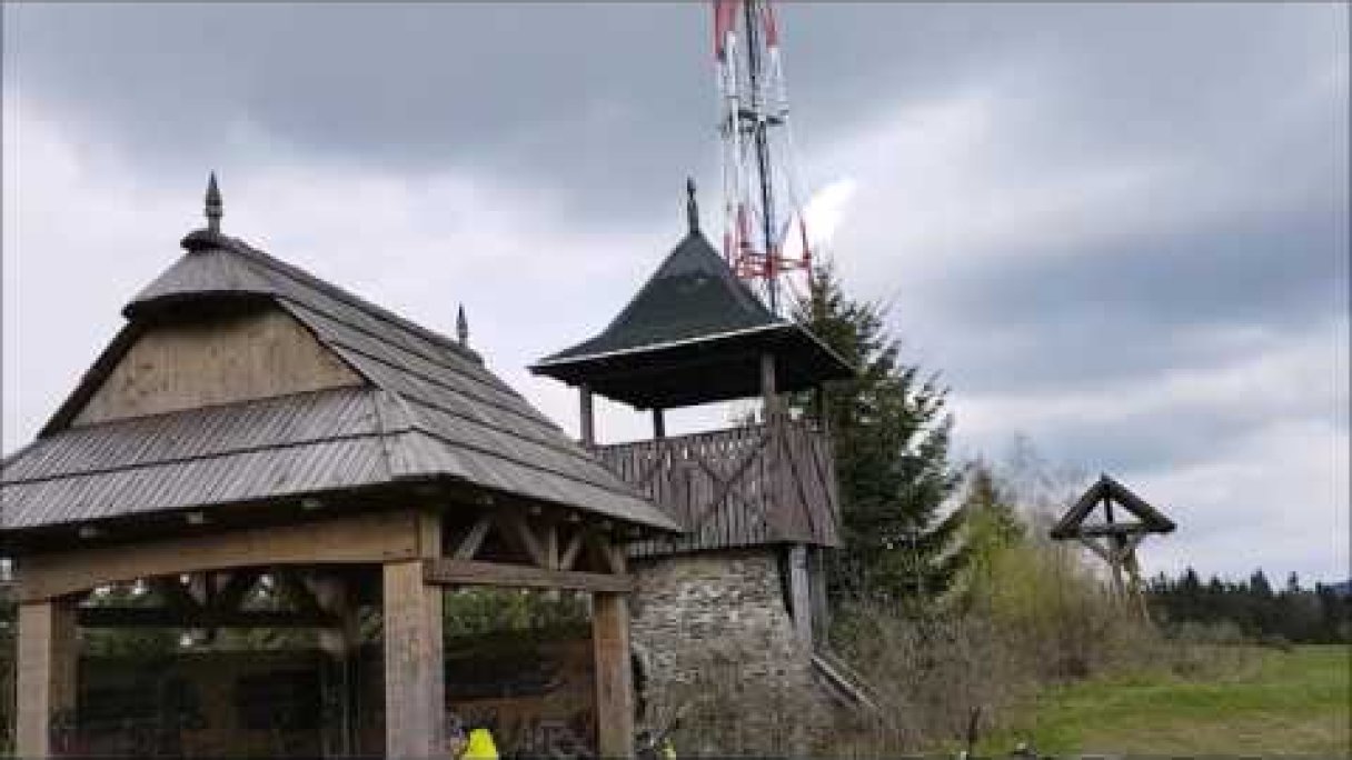 VKŽ 2017 - Rozhľadňa Kamenité Autor: BikeManiaci - spoznávame Slovensko Zdroj: https://www.youtube.com/@BikeManiaci VKŽ 2017 - Rozhľadňa Kamenité Autor: BikeManiaci - spoznávame Slovensko Zdroj: https://www.youtube.com/@BikeManiaci