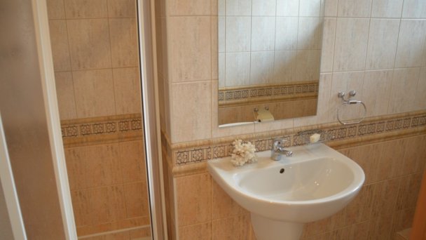 room nr.3 kupeľna