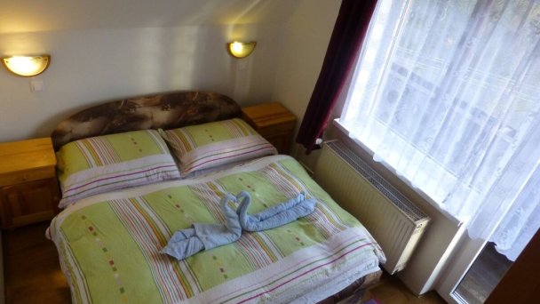Izba pre 2 osoby s balkónom a kúpeľňou Izba pre 2 osoby s balkónom a kúpeľňou