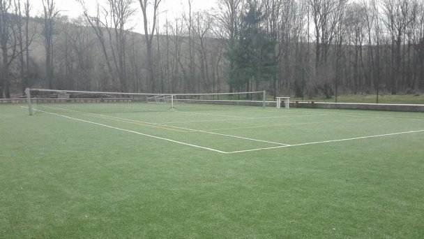 Tenisový kurt