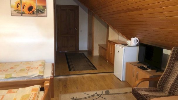 Trojlôžková izba