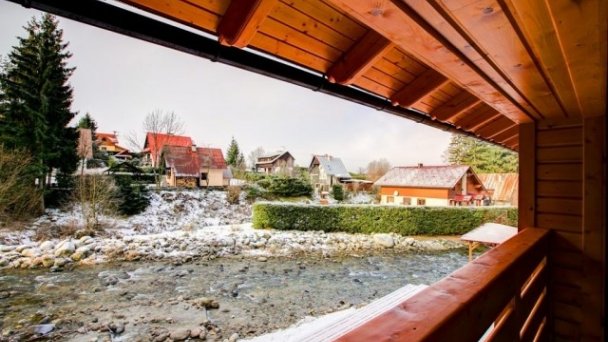 Balkón jednospálňový apartmán