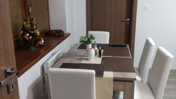 Apartmán 1 obývacia miestnosť s kuchyňou Apartmán 1 obývacia miestnosť s kuchyňou