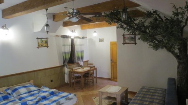 Privát pod hradom Sklené Teplice 6