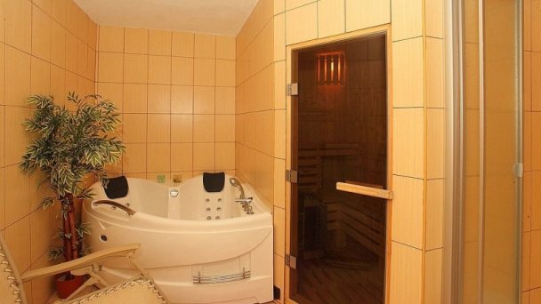 Sauna a vírivka