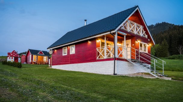 Arctic House 6