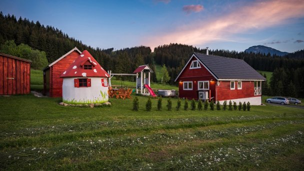 Arctic House 10