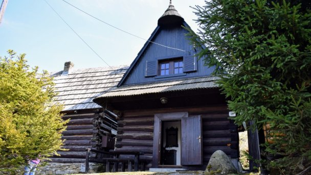 Drevenička pri vleku Zuberec 10