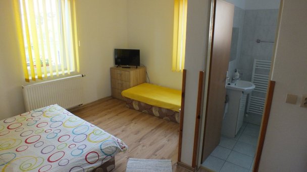 Privat KARIN Vrbov 25