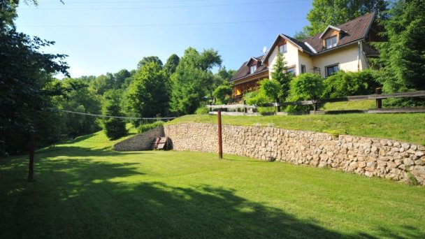 Chata na slnečnom kopci Dobšiná 20