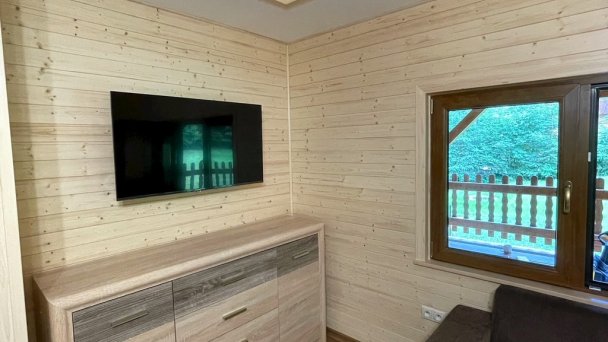 Chatka Gos na Oravskej priehrade Námestovo 32