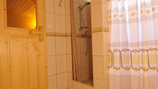 Rekreačná usadlosť, Penzión a chaty Pieninka Lesnica 24