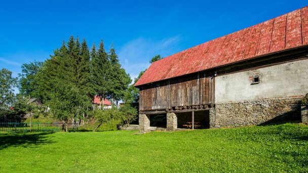 Oravská drevenička Lomná 36