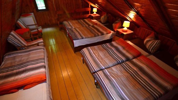 Chatová osada Zrub Vinné 7 Chatová osada Zrub Vinné 7
