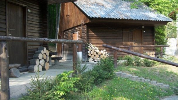 Chatová osada Zrub Vinné 4 Chatová osada Zrub Vinné 4