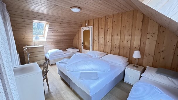 CHATA MARÍNA KUBÍNSKA HOĽA Dolný Kubín 25