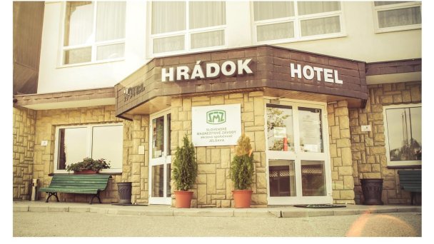 Hotel Hrádok Jelšava 16
