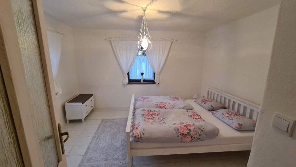 Chalúpka na prameni Lúčka (okres Rožňava) 29