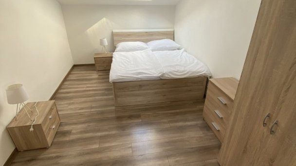 Dom v stráni Poniky 48 Dom v stráni Poniky 48