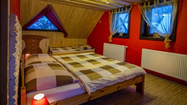 Zrub Veronika Svätý Kríž 30