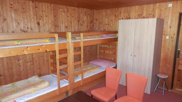 Chata Športového klubu UMB Donovaly 15 Chata Športového klubu UMB Donovaly 15