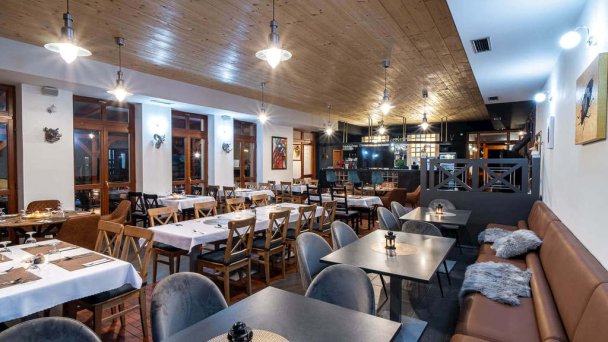Hotel Red Deer Brezno 5