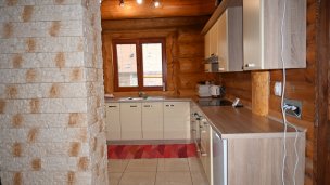 Zrub nad priehradou Valča 4